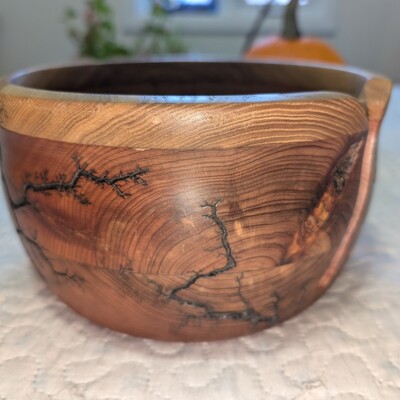 Aromatic cedar/ black ash Yarn bowl