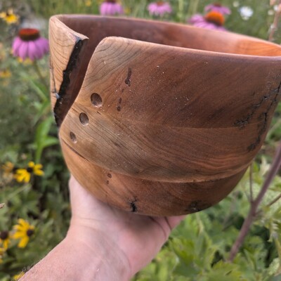 Aromatic cedar yarn bowls