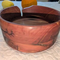 Aromatic cedar yarn bowl