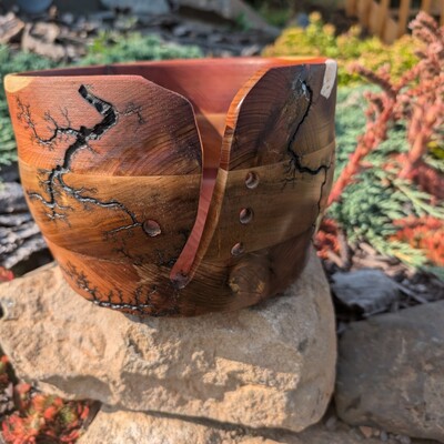 Aromatic cedar yarn bowls