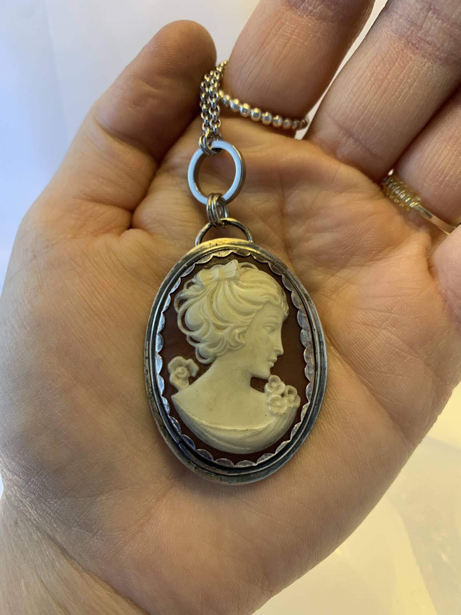 Vintage clearance cameo necklace